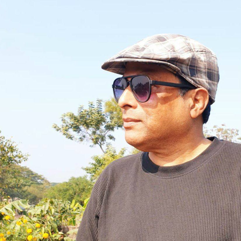 মা নি ক  পা ল
